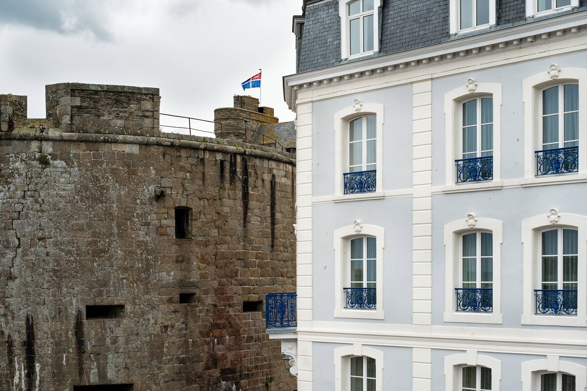 Alt trifft neu, St. Malo, Bretagne